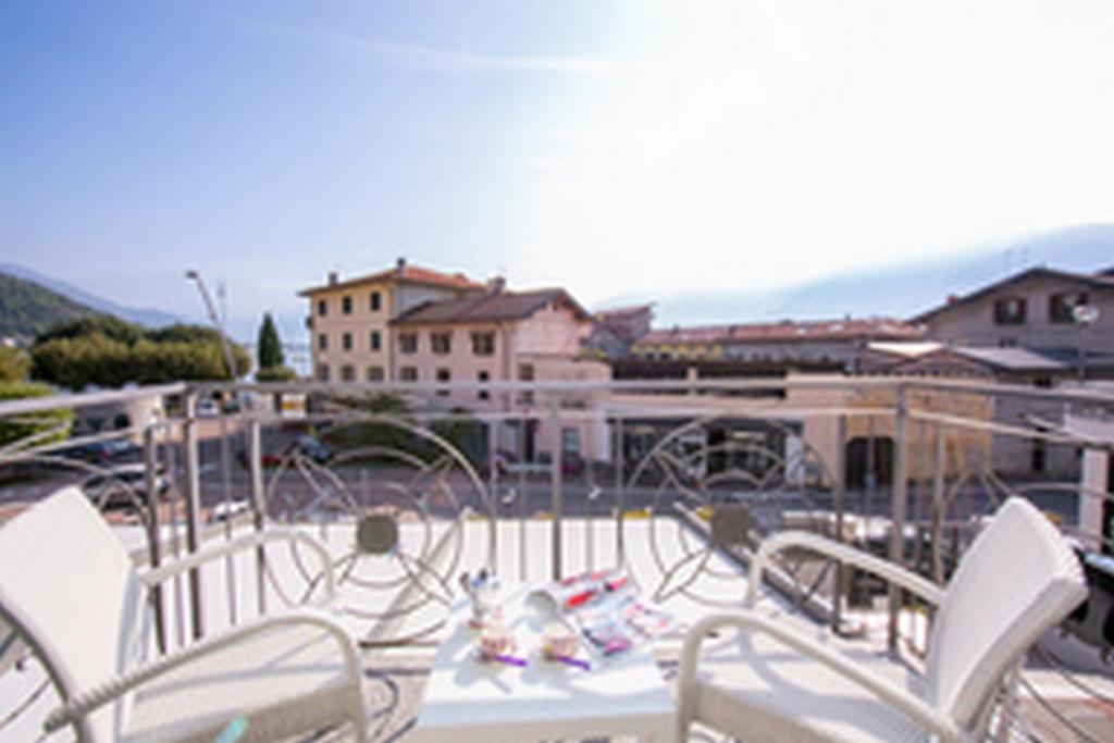 Residence Riva Del Lario Gravedona Eksteriør bilde