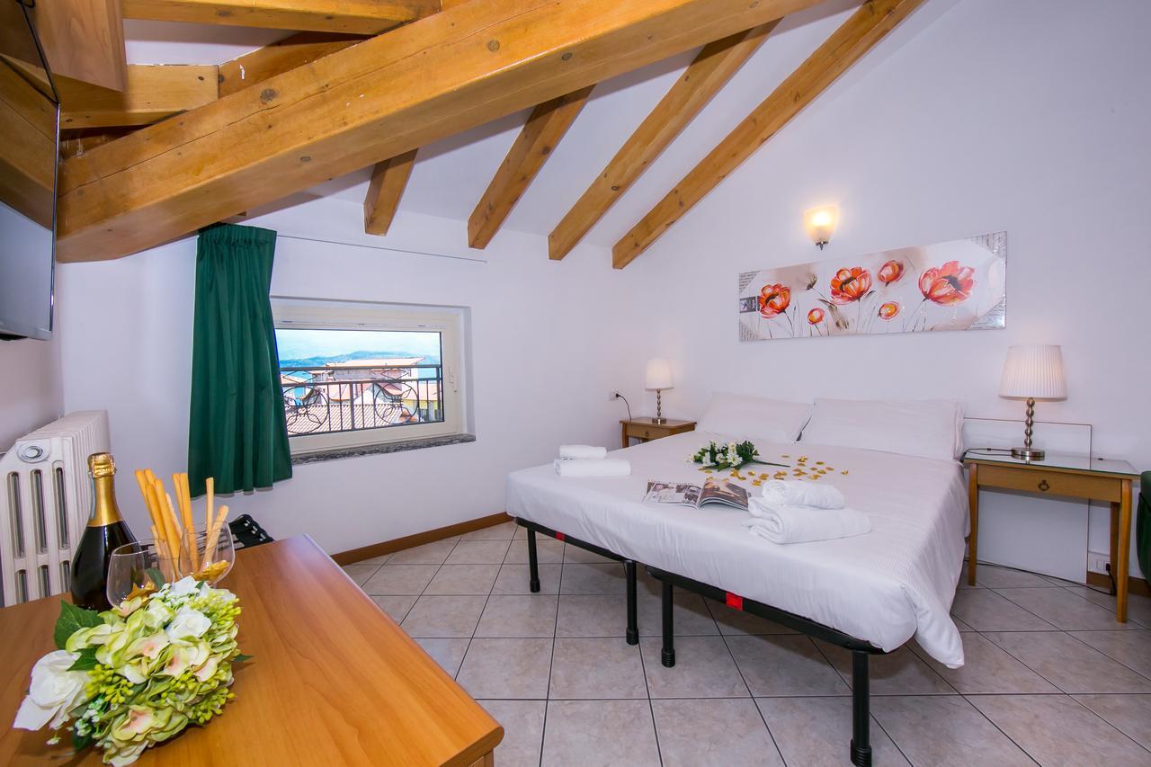 Residence Riva Del Lario Gravedona Eksteriør bilde